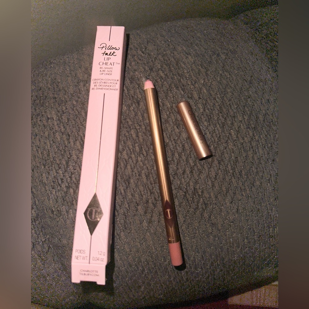 Charlotte Tilbury Lip Cheat Lip Liner- Shade pillow talk-pink nude. Swatch twice